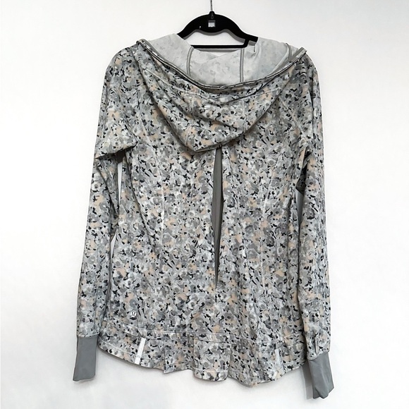 Lululemon Lightened Up Pullover Not So Petite Fleur Silver Spoon/Ambient Grey 6 - Picture 6 of 16